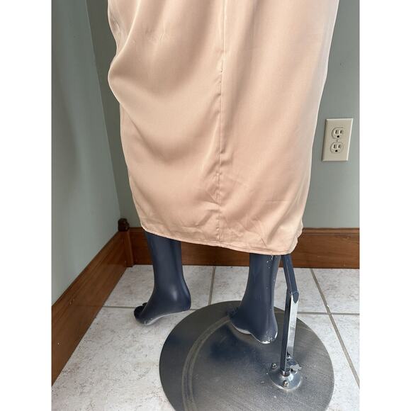 DO + BE Make a Toast Champagne One Shoulder Satin Drape Dress Size M NWT - Picture 9 of 13